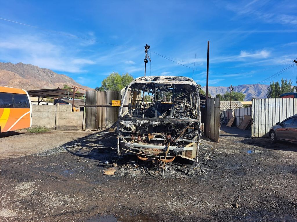 1MICRO INCENDIADA 1MICRO INCENDIADA