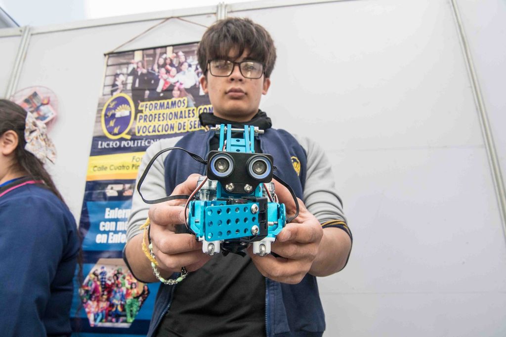 ec25a2b8-84e4-4133-9778-b0691767524d ec25a2b8-84e4-4133-9778-b0691767524d