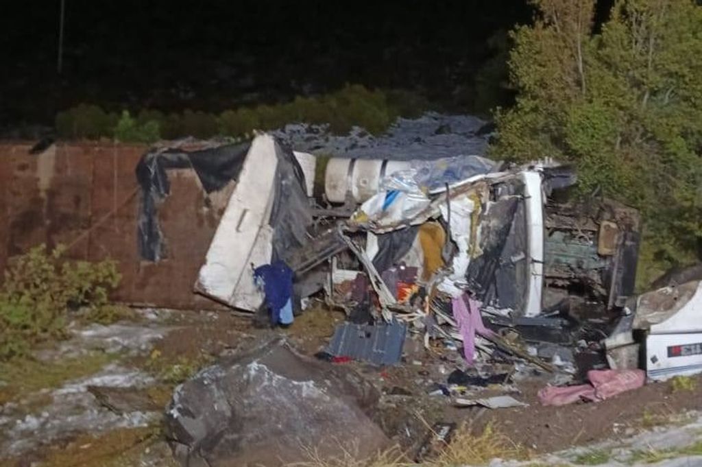 ACCIDENTE CAMIÓN ACCIDENTE CAMIÓN