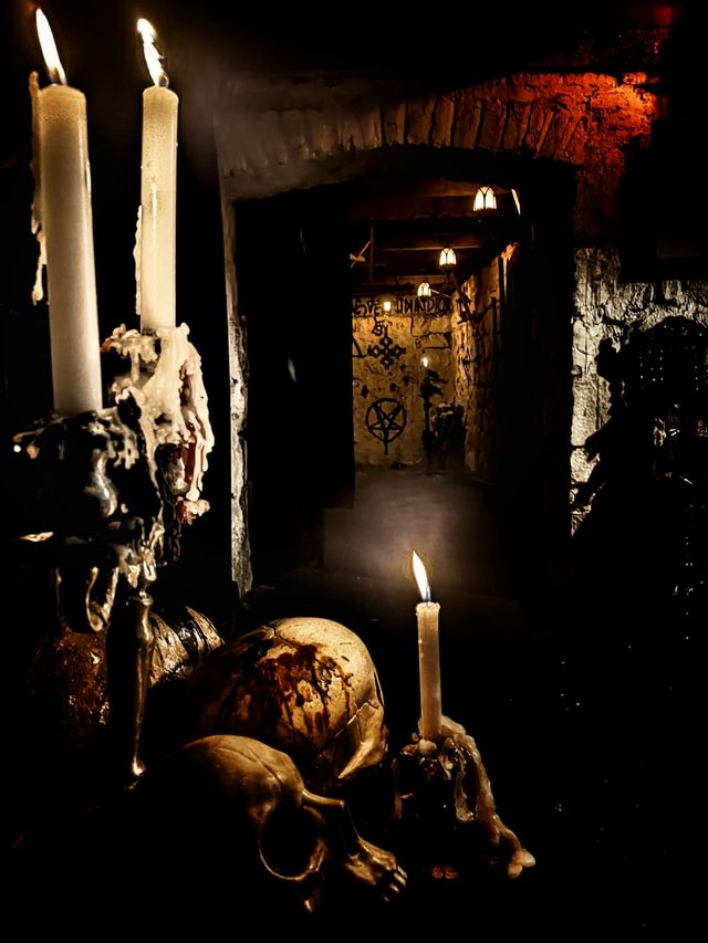 TENEBRIS