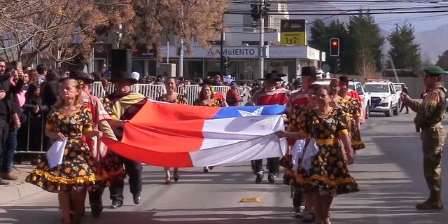 DESFILE ANIVERSARIO