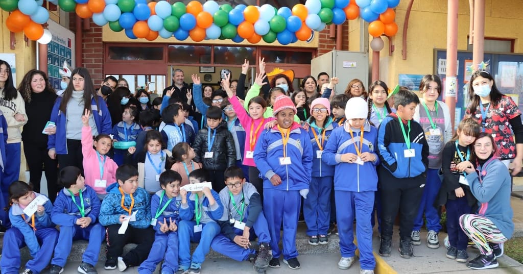 Alumnos de escuela rural de Quillota fueron profesionales de la salud por un día Alumnos de escuela rural de Quillota fueron profesionales de la salud por un día