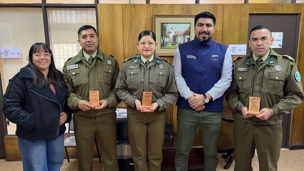 CARABINEROS (1) CARABINEROS (1)