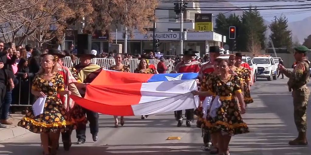 DESFILE ANIVERSARIO