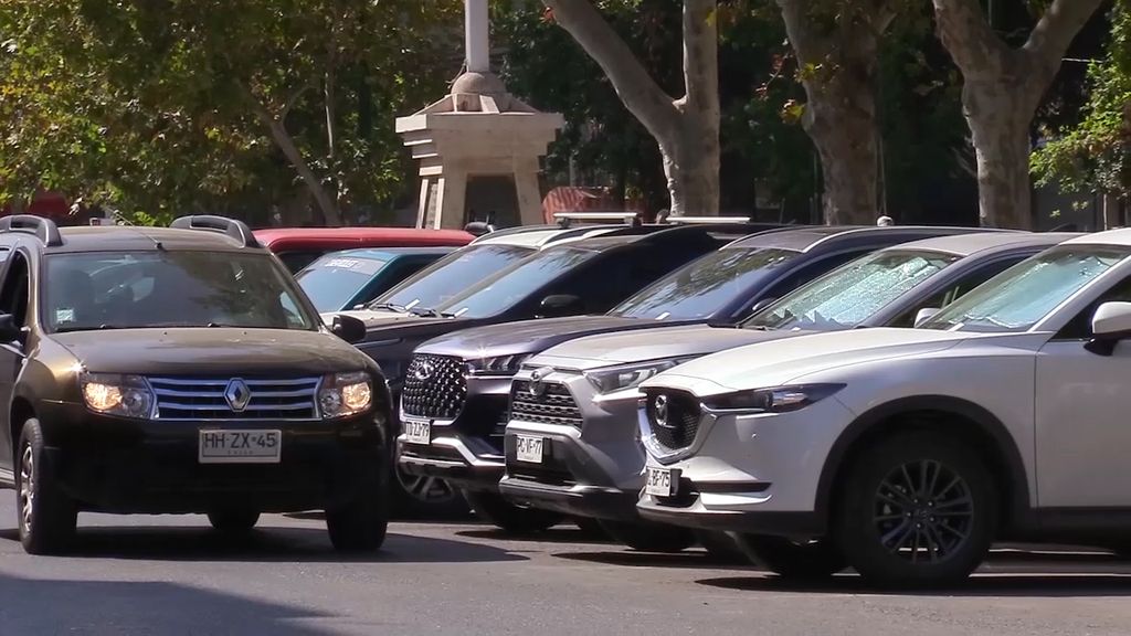 Seguridad pública de Los Andes recomendó a vecinos no dejar especies de valor al interior de los autos Seguridad pública de Los Andes recomendó a vecinos no dejar especies de valor al interior de los autos