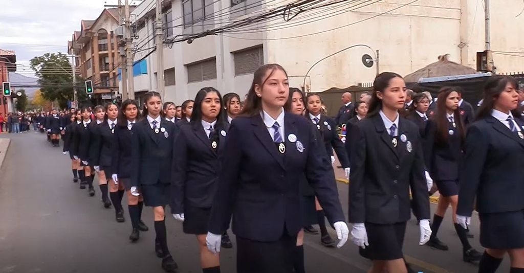 DESFILE MARÍA AUXILIADORA DESFILE MARÍA AUXILIADORA