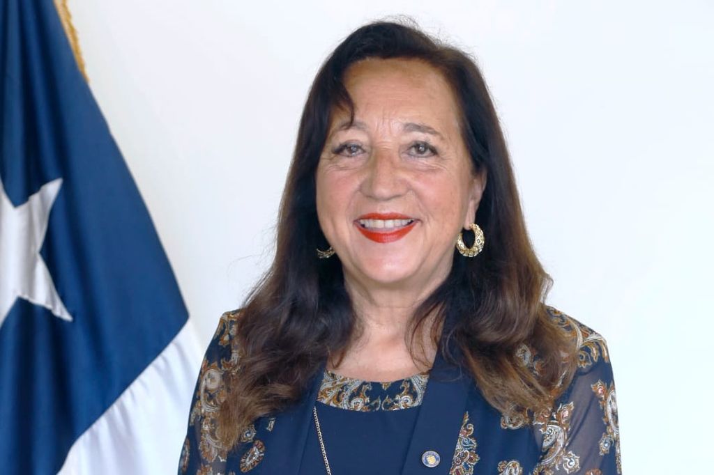 MARÍA VICTORIA MARÍA VICTORIA