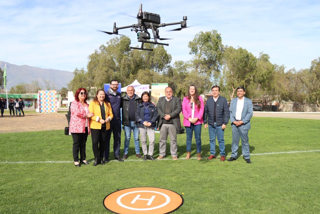 drones (2) drones (2)