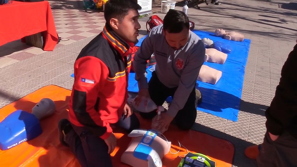 1CHARLA BOMBEROS (2) 1CHARLA BOMBEROS (2)