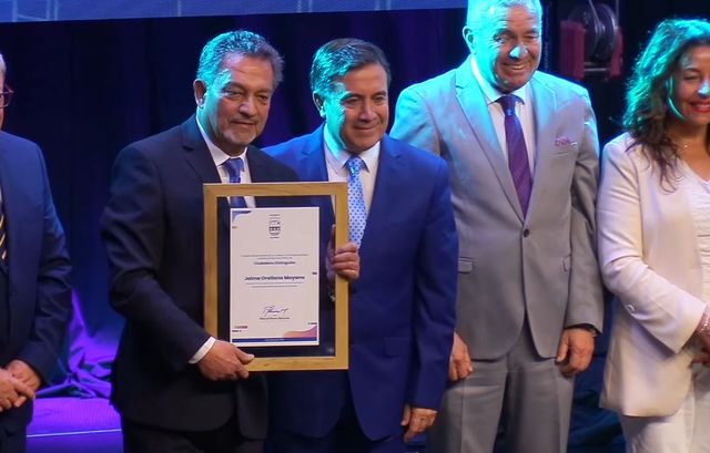 CIUDADANO DISTINGUIDO CIUDADANO DISTINGUIDO