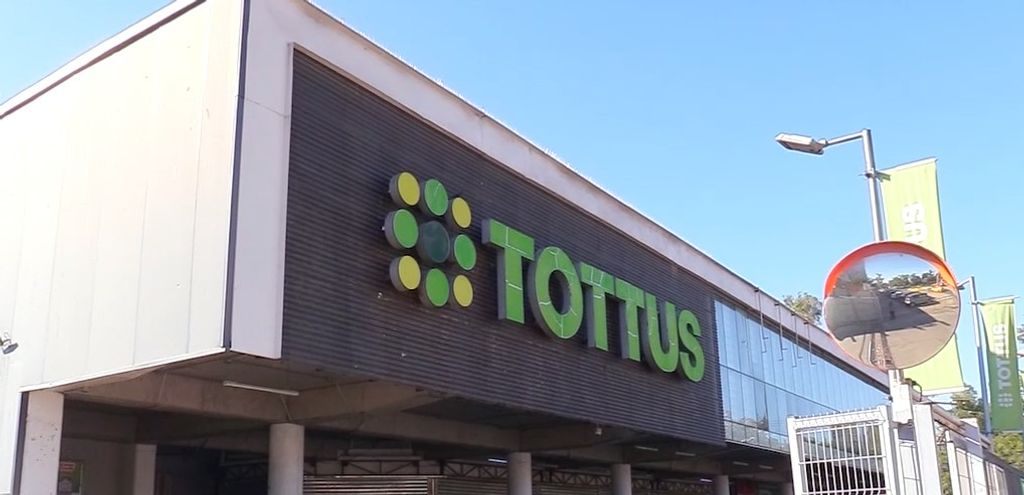 TOTTUS TOTTUS