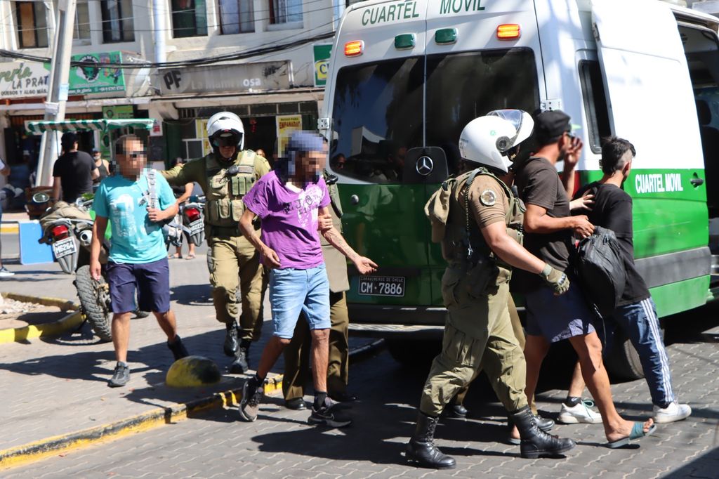 DETENIDOS PLAZA LOS CEIBOS DETENIDOS PLAZA LOS CEIBOS
