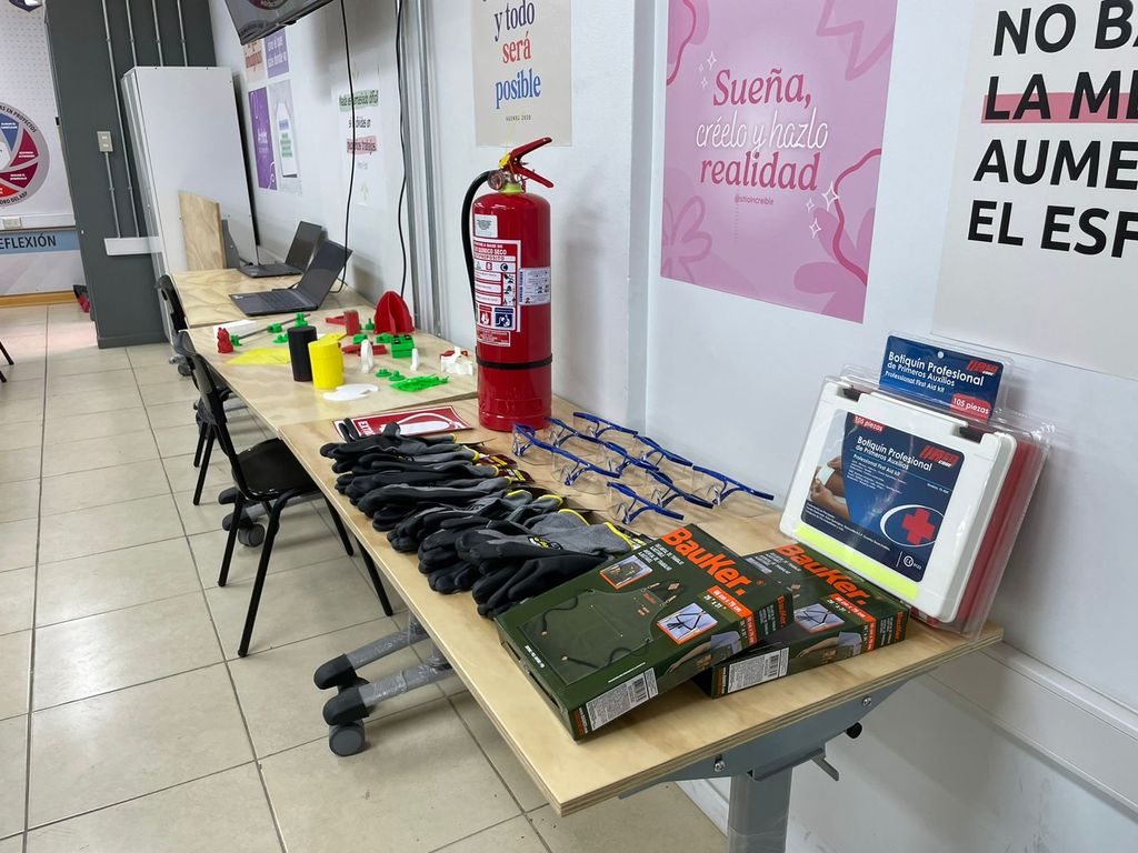 FABLAB (2) FABLAB (2)