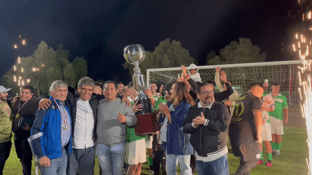 1CAMPEONES LOS BARRIOS (2) 1CAMPEONES LOS BARRIOS (2)