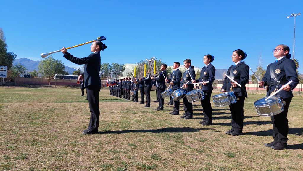 BANDAS DE GUERRA BANDAS DE GUERRA