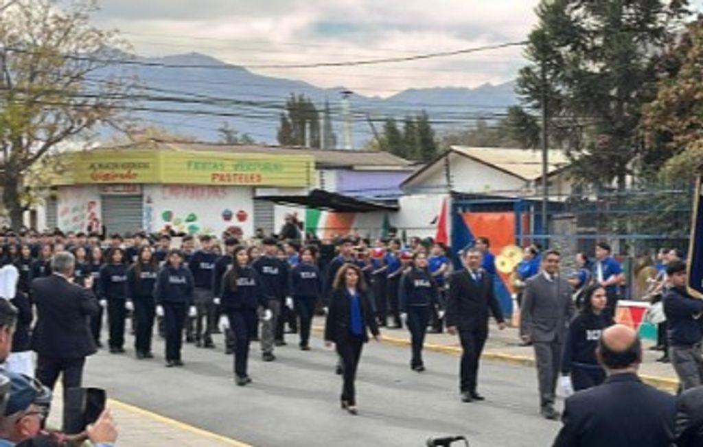 DESFILE DESFILE