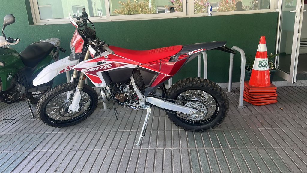 MOTO RECUPERADA MOTO RECUPERADA