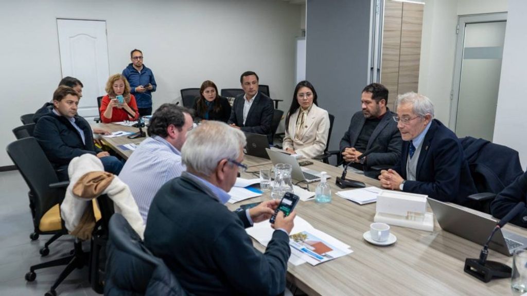 Comisión de Salud del CORE se informa sobre el proyecto del primer centro especializado en Oncología del Maule Comisión de Salud del CORE se informa sobre el proyecto del primer centro especializado en Oncología del Maule