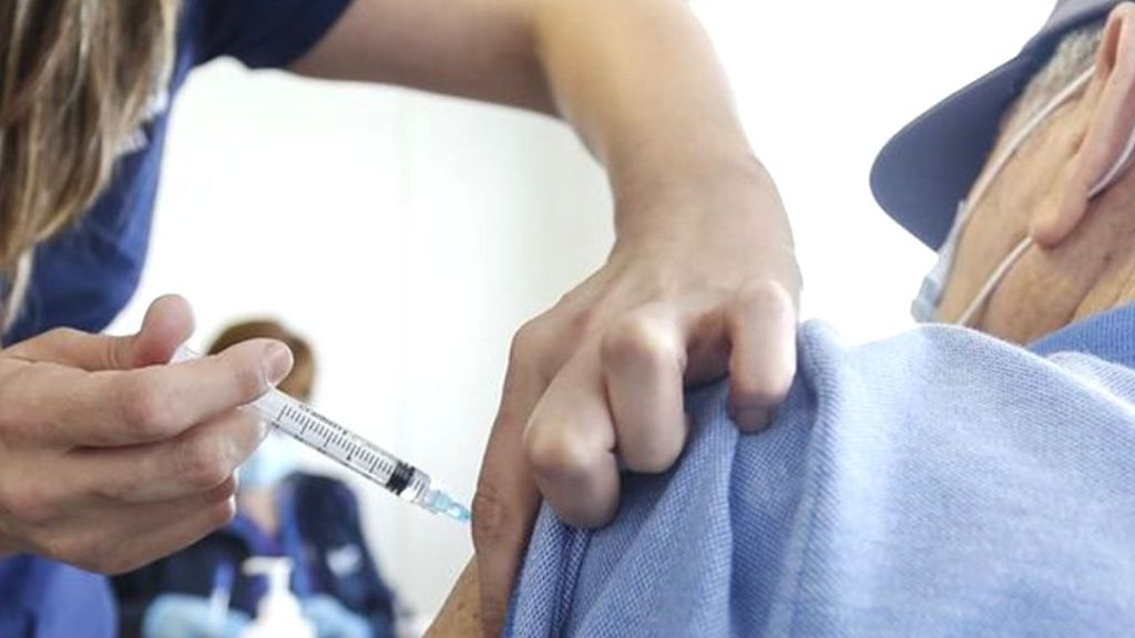 Consejero Regional, Alamiro Garrido: “Es urgente mejorar la cobertura de vacunación ante crisis por Influenza en Chile” Consejero Regional, Alamiro Garrido: “Es urgente mejorar la cobertura de vacunación ante crisis por Influenza en Chile”