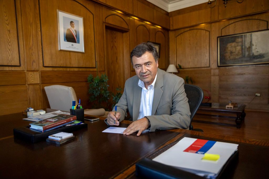 Esteban Valenzuela Esteban Valenzuela