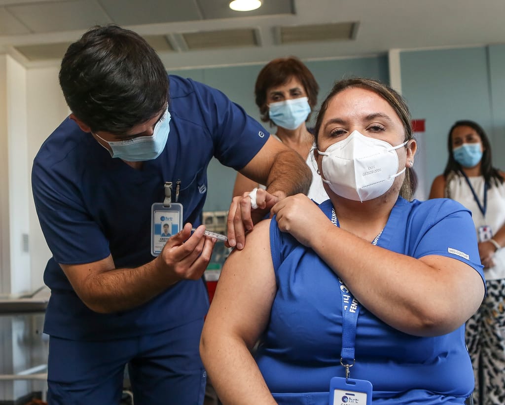 Prosigue el proceso de vacunación en zonas afectadas de la Región Prosigue el proceso de vacunación en zonas afectadas de la Región