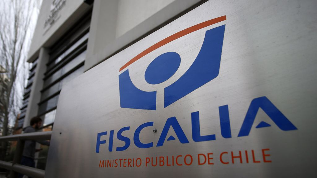Fiscalía determina 12 años de cárcel para ex abogada asistente de Fiscalía de Linares por cohecho y obstrucción Fiscalía determina 12 años de cárcel para ex abogada asistente de Fiscalía de Linares por cohecho y obstrucción