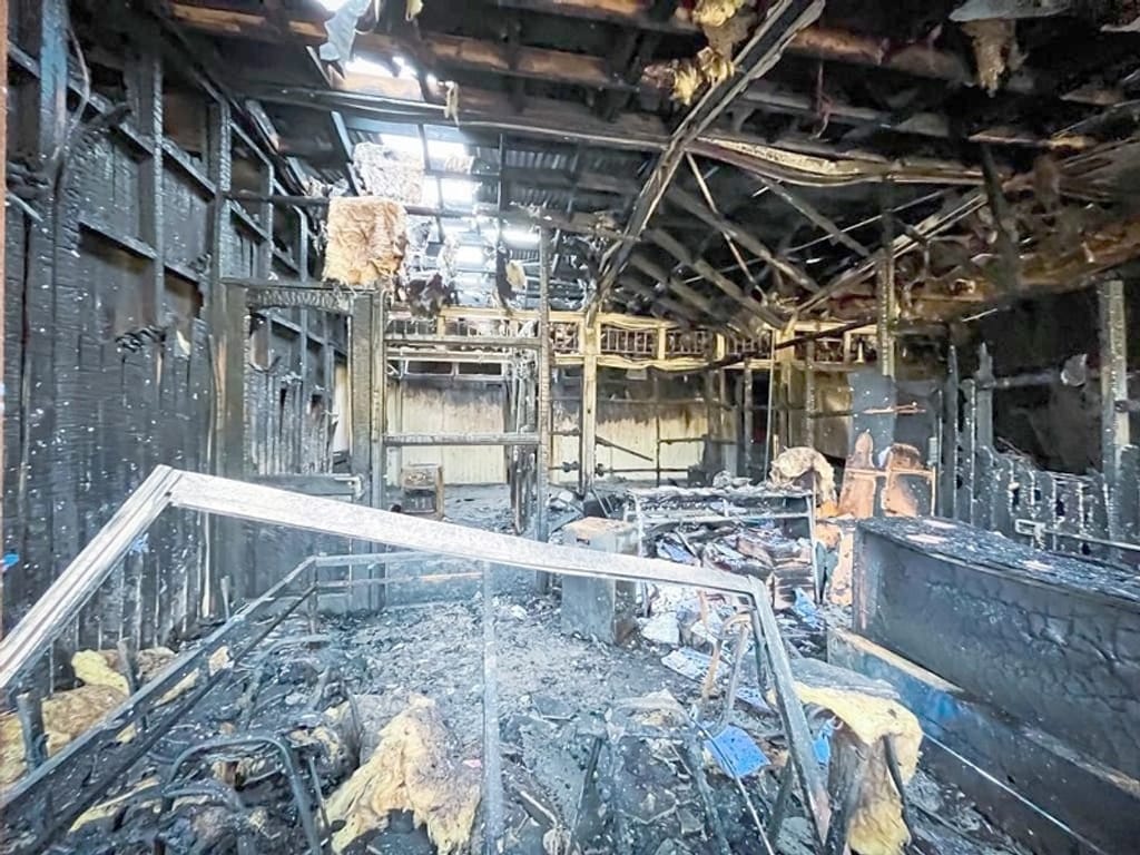 Se evalúan pérdidas tras el incendio de una escuela en Bobadilla Se evalúan pérdidas tras el incendio de una escuela en Bobadilla