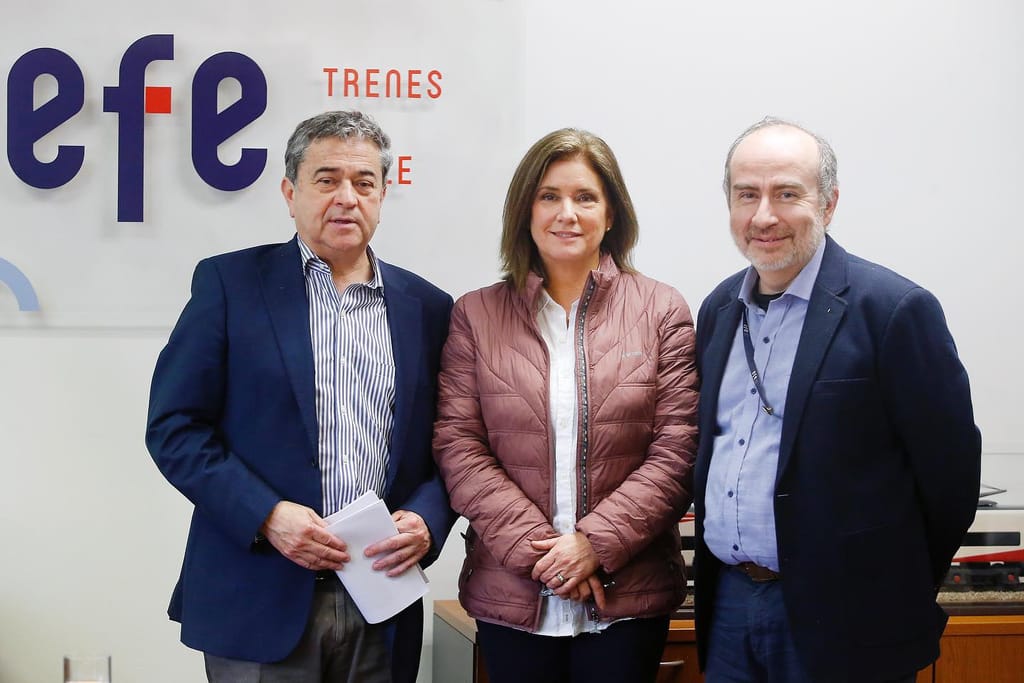 Juan Antonio Coloma se reúne con la Empresa de Ferrocarriles de Estado Juan Antonio Coloma se reúne con la Empresa de Ferrocarriles de Estado