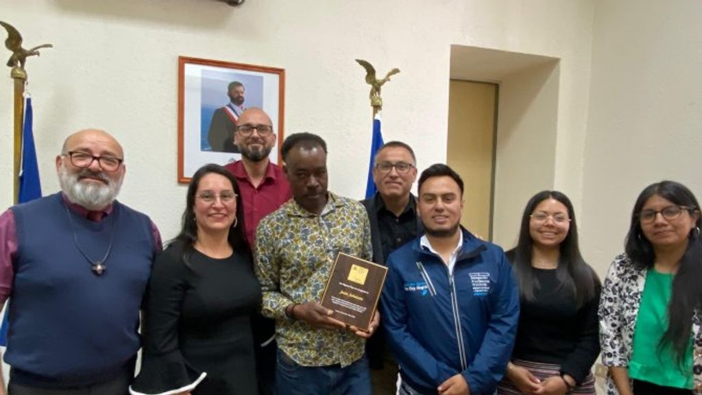 Gobierno Provincial de Linares reconoció a Johnson Jean por su esfuerzo Gobierno Provincial de Linares reconoció a Johnson Jean por su esfuerzo