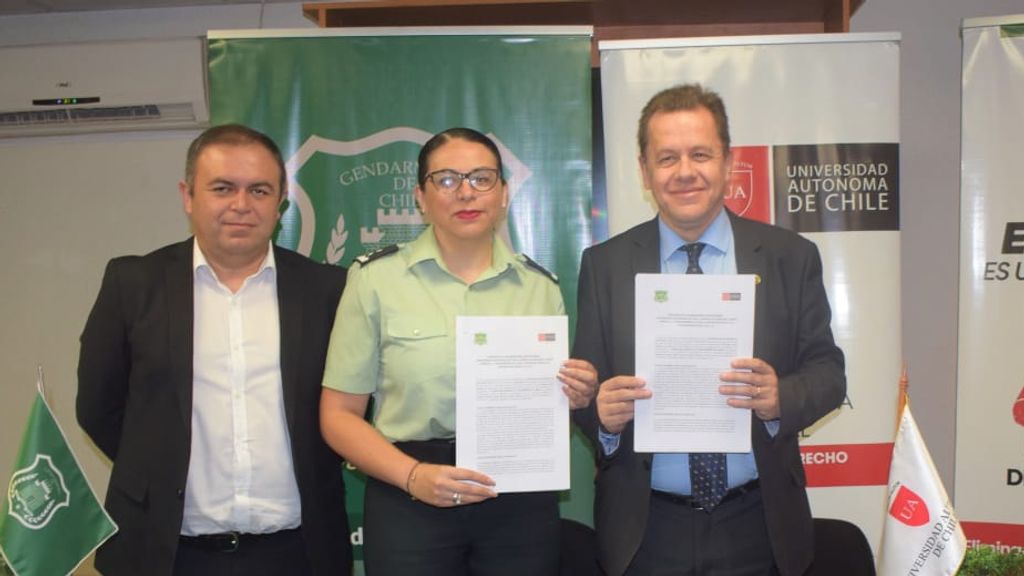 Convenio entre U. Autónoma y Gendarmería Maule beneficiará a usuarios del CAIS Convenio entre U. Autónoma y Gendarmería Maule beneficiará a usuarios del CAIS