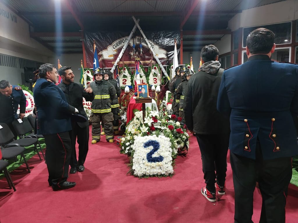 Linares le rinde homenaje al Mártir de bombero de Linares Linares le rinde homenaje al Mártir de bombero de Linares