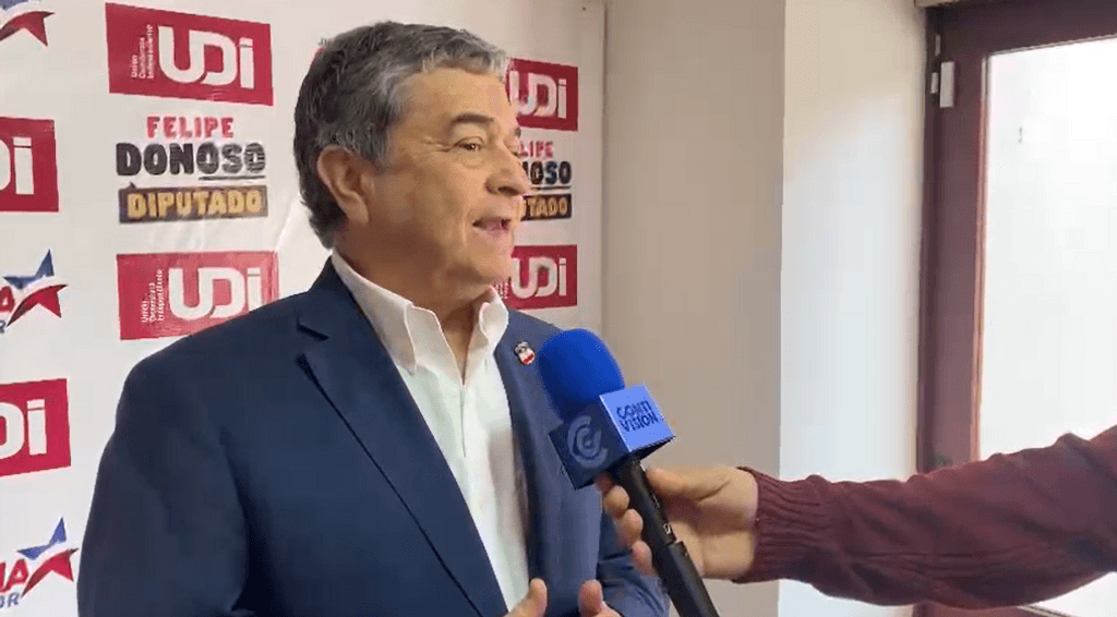 Senador Coloma se reúne con ministro Marcel para “buscar soluciones urgentes” a canalistas afectados por sistema frontal Senador Coloma se reúne con ministro Marcel para “buscar soluciones urgentes” a canalistas afectados por sistema frontal