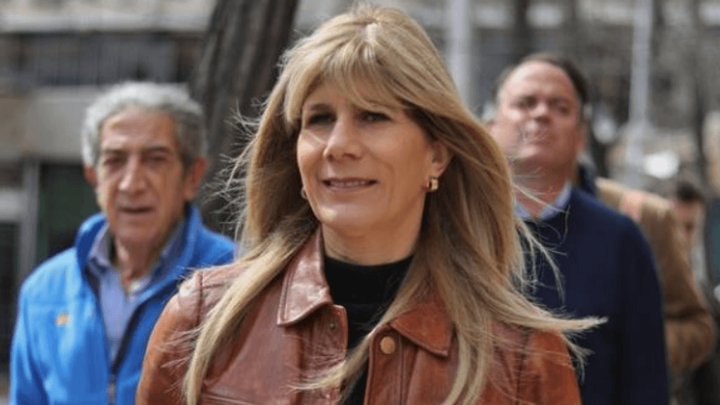 Senadora Rincón rechaza incluir la justicia militar en Reglas de Uso de la Fuerza Senadora Rincón rechaza incluir la justicia militar en Reglas de Uso de la Fuerza