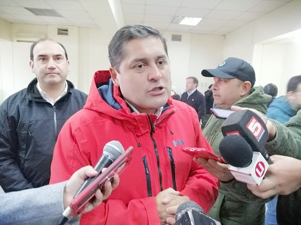 Alcalde Mario Meza realizó el Programa "Calor en tu Hogar" Alcalde Mario Meza realizó el Programa "Calor en tu Hogar"