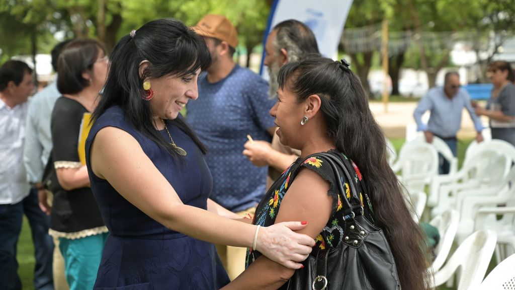 Villa Alegre cuenta con camión tolva que permitirá la mantención de caminos rurales Villa Alegre cuenta con camión tolva que permitirá la mantención de caminos rurales