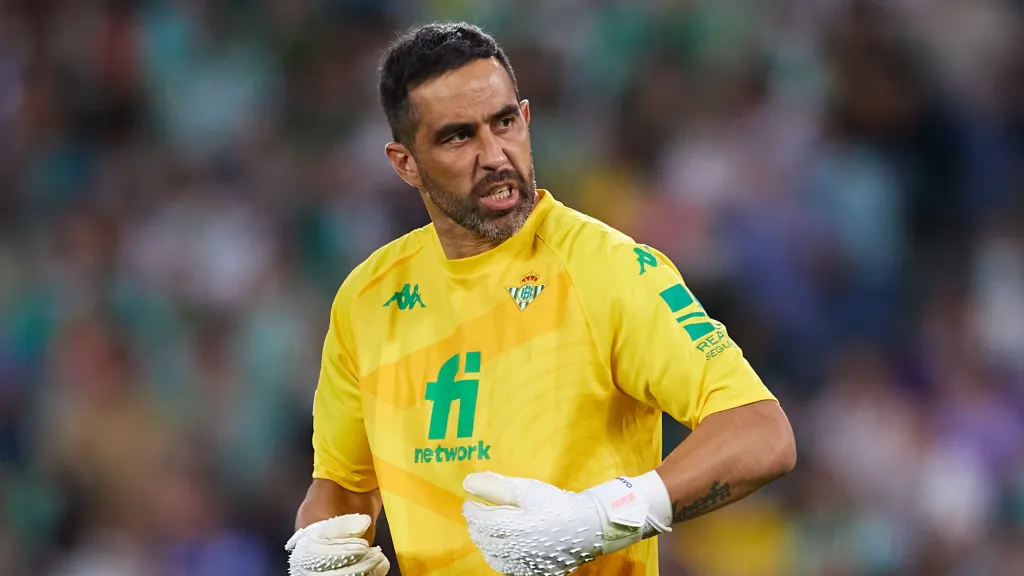 Claudio Bravo Claudio Bravo