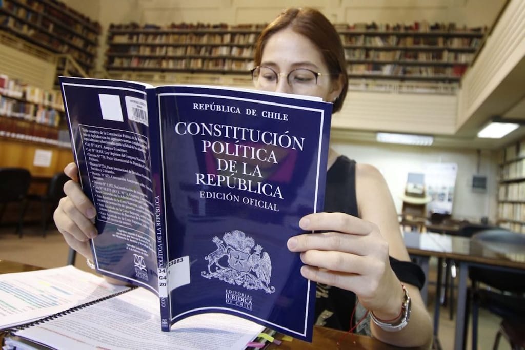 Constitución Política