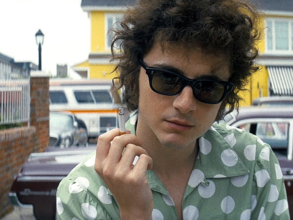 Un Completo Desconocido Un Completo Desconocido