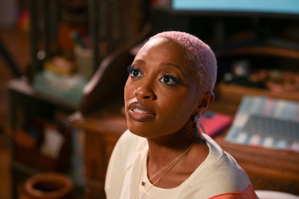 TV_IR TRAVINA SPRINGER TV_IR TRAVINA SPRINGER