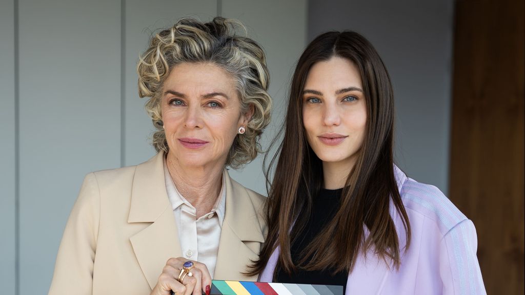 D599E803-A954-4434-8F3E-A44B20044EE5 D599E803-A954-4434-8F3E-A44B20044EE5