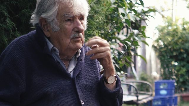 Pepe-Mujica_Un-Pasajero-Infinito-2 Pepe-Mujica_Un-Pasajero-Infinito-2