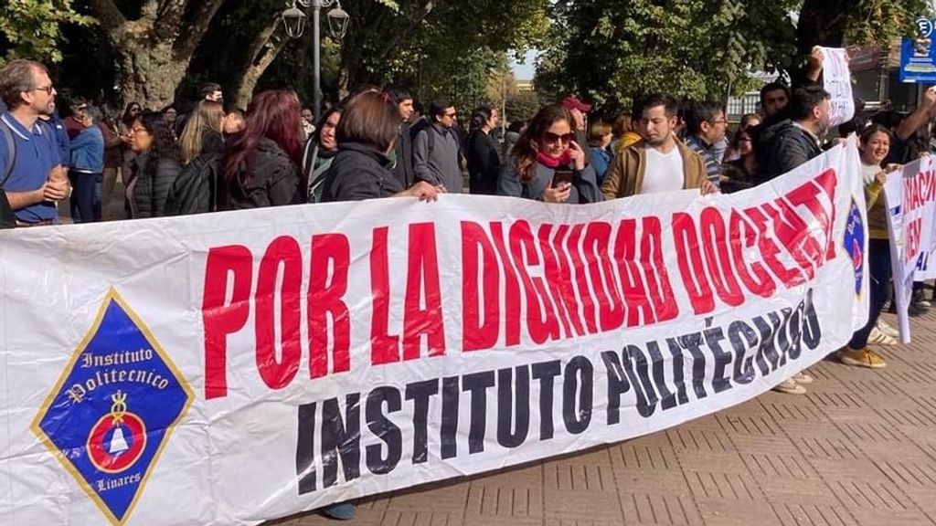 El Municipio de Linares se compromete a pagar las deudas que afectan a los docentes del DAEM El Municipio de Linares se compromete a pagar las deudas que afectan a los docentes del DAEM