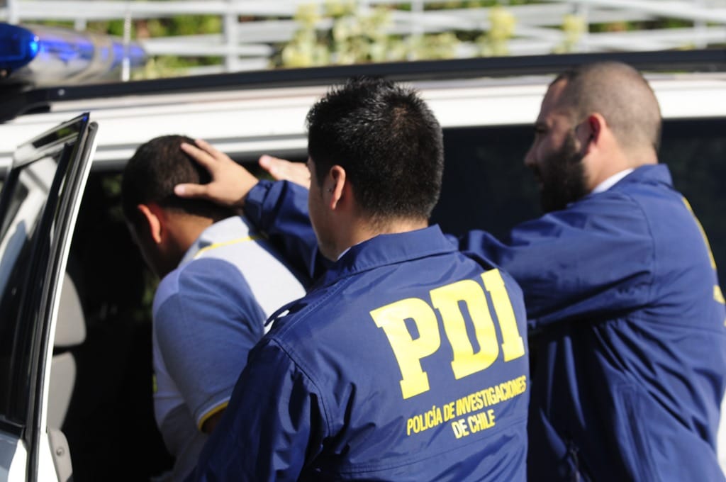 PDI detuvo a imputado con orden pendiente por receptación de vehículo PDI detuvo a imputado con orden pendiente por receptación de vehículo