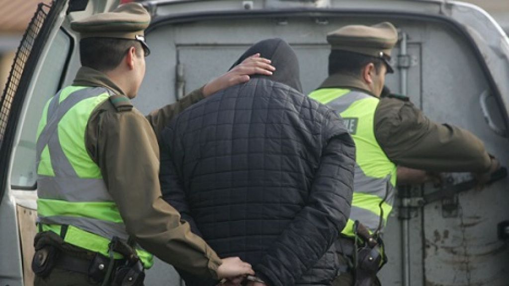 Carabineros captura a dos sujetos con orden de detención en San Javier Carabineros captura a dos sujetos con orden de detención en San Javier