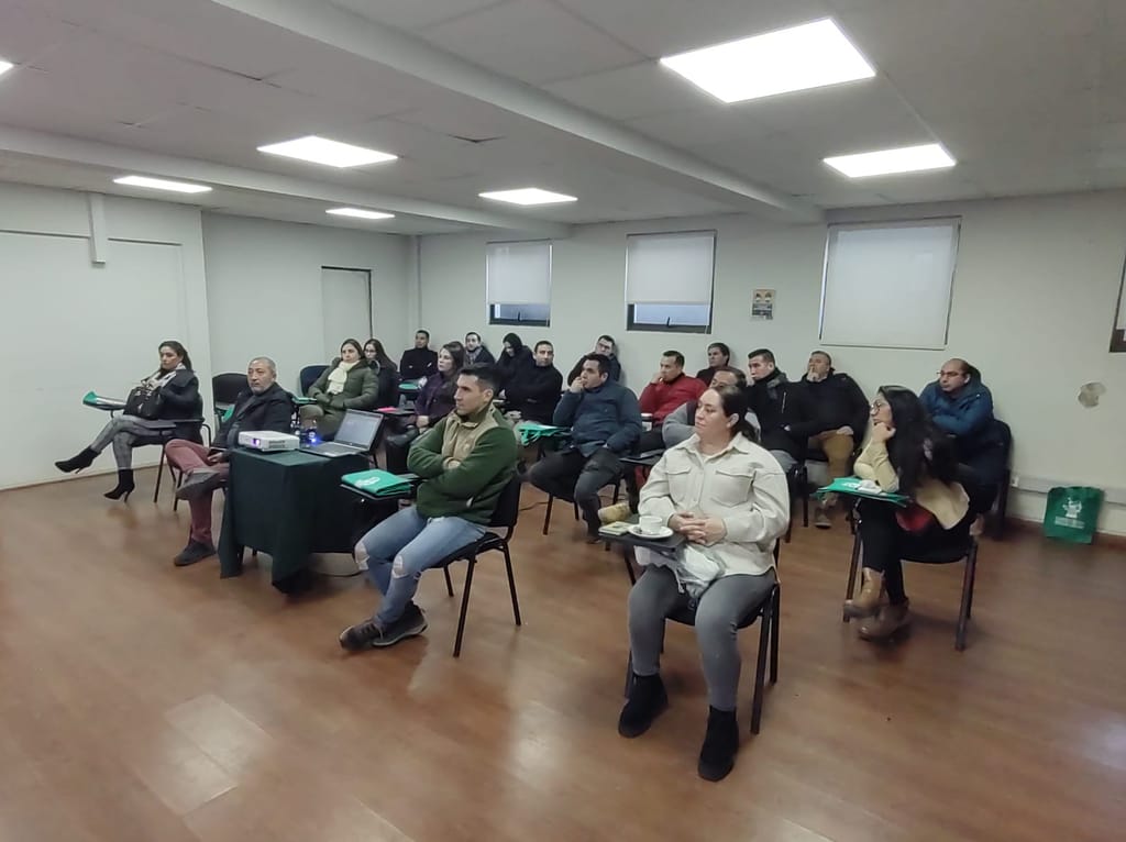 Funcionarios de Gendarmería actualizan sus conocimientos en conductas de violencia de género Funcionarios de Gendarmería actualizan sus conocimientos en conductas de violencia de género