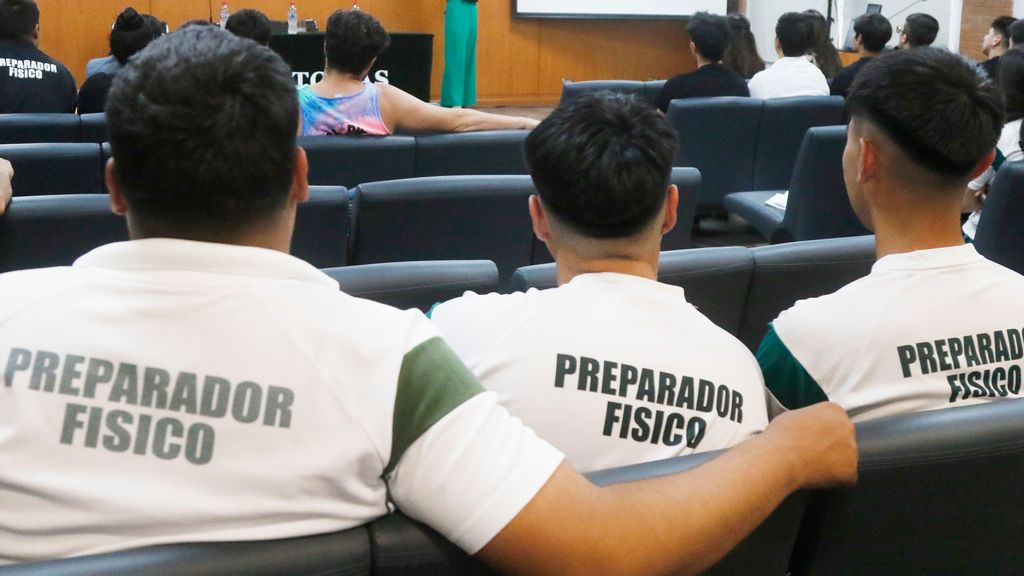 Expertas exponen la relevancia del envejecimiento activo a estudiantes de Santo Tomás Talca Expertas exponen la relevancia del envejecimiento activo a estudiantes de Santo Tomás Talca