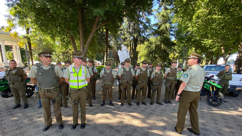 Ronda de Impacto de Navidad en la Plaza de Armas de Linares Ronda de Impacto de Navidad en la Plaza de Armas de Linares