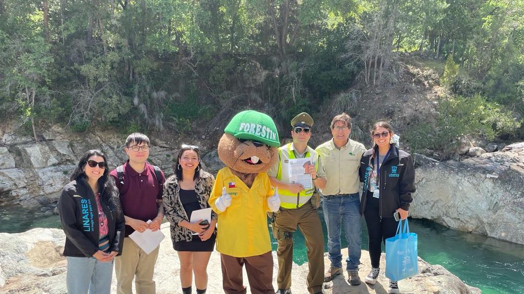 Carabineros, SENDA y CONAF en terreno previenen los incendios forestales en verano Carabineros, SENDA y CONAF en terreno previenen los incendios forestales en verano