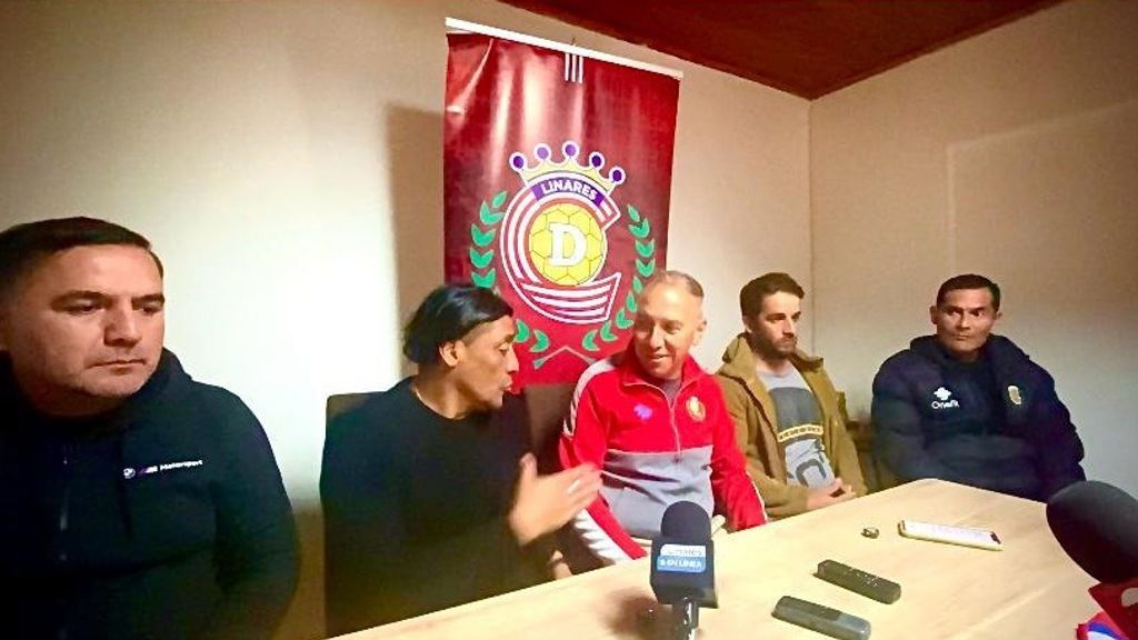 Se presenta al nuevo equipo técnico de Deportes Linares Se presenta al nuevo equipo técnico de Deportes Linares