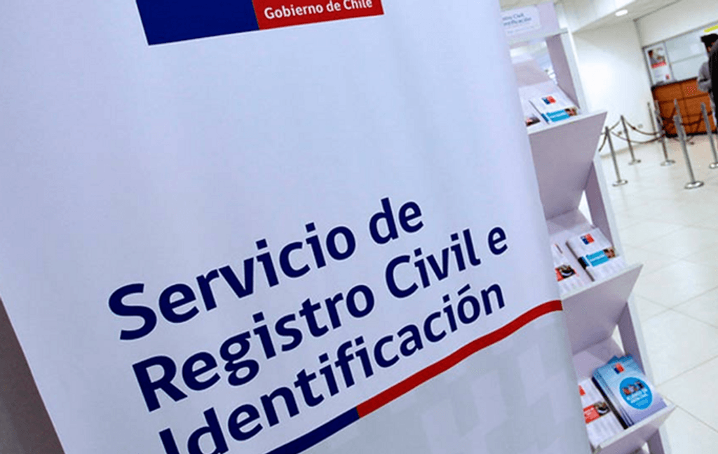 Detienen a ex encargada del Registro Civil de Cauquenes Detienen a ex encargada del Registro Civil de Cauquenes